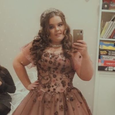 Maddison_singer's profile picture. singer🎤❤
life is a song, SING IT !!!!