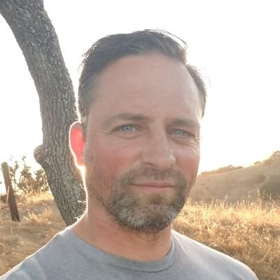 Father, Husband, gamer and a motorcycle nut. Destiny 2 and HoTS