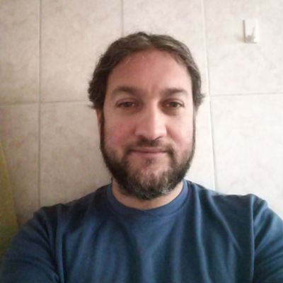 Soy un analista de sistemas, que no cree en estos. Cada persona, un mundo.
No sigo cuentas por color político, solo sigo cuentas que aporten con el buen vivir.
