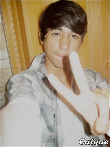 hi people happy, as they are:? . finally new twitter hahaha, I'm fhoda,