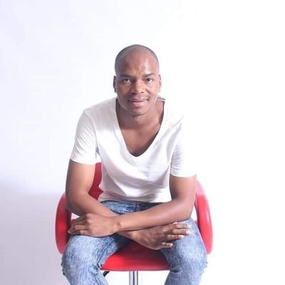 @FmEmalahleni Technical Manager | CEO at @AgreeCultureOn1 | Poet| Journalist/Photojourno|Multilingual11+.