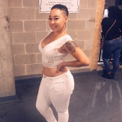 Urashleyskisses's profile picture. When I found me, I found true love💘 || Wife || Mother || Leukemia Warrior || Cosmo Legend || Child Of God || ΣΓΡ💙💛🐩 #CyberBae #RIPClarence #RIPDADDY