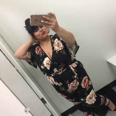 ΔΔΔ|future pharmacy tech| happily married| Capricorn