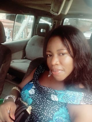 SweetCiny's profile picture. I'm Cynthia, a Freelance Journalist, Financial Advisor, Business Specialist and more.
     I'm a voracious reader with a special interest on Biographies. I win!