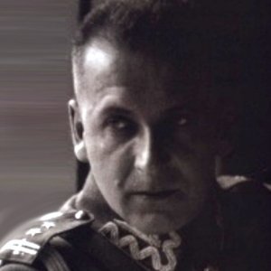 BWieniawa's profile picture. Nikt Cię nie broni Polsko,
gdy wokół głodne psy.
Upokorzony naród,
cierpienie, nędza, łzy