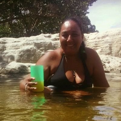 Enamorada de la vida, Amante de los Volkswagen (VW), viajando a la velocidad del paisaje, 100% Venezolana, luchadora y agradecida con Dios.