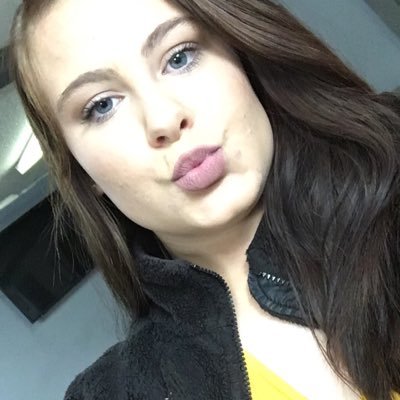 Hailie91940890's profile picture. Haleyville Softball| 💒