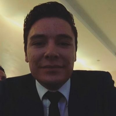bailo tango, masco chicle, pego duro, tengo viejas de a monton tururu