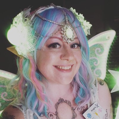 Library makerspace geek
I make costumes, crafts, & tech 🧵 ✂️⚡
Creative Technologist & Educator
Former SparkFun Edu
https://t.co/eTXC93jG8P
She/her