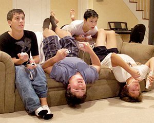 idealvideogames's profile picture. Created by a psychologist and a teacher, http://t.co/RNMZ92JSA5 recommends video games that are fun and safe for YOUR child.