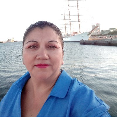 Me gusta crear.. Me encanta la costura y seguir aprendiendo cada día más y más... 👝👗👘👖👚