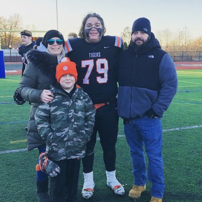 Mom of two amazing boys. President of SH youth & high school football. I spend most of my time doing something for football. I wouldn’t have it any other way!!