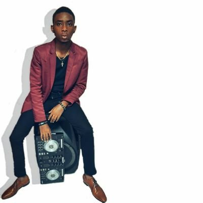 Christian DJ from Trinidad and Tobago. DJ at W107.1. Follow me on Instagram @djomari1.