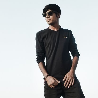 KeraiYash's profile picture. music is my life