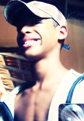 eu gosto de dα uns rolé, αproveitα α vidα ! 
   porque elα é feitα só pros vivo ♫