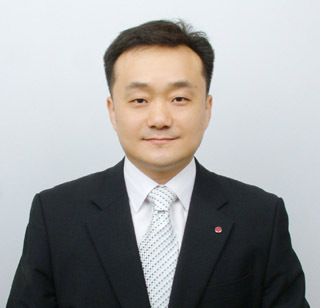 seungsub_lee's profile picture. 바람불면 떠나가야 할 먼지일 뿐인 나 이지만, 아름다운 이 세상 기쁜 맘으로 소풍 중입니다.