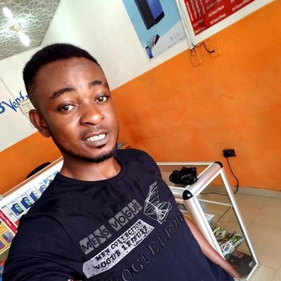 LaryfelixY's profile picture. only the strongest survive am the strong soldier 🧡💛💚💜❤💙