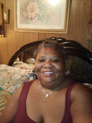 UteriaE's profile picture. 