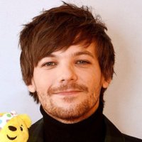 Martina. WE LOVE YOU LOUIS!!! - @heartvglass Twitter Profile Photo