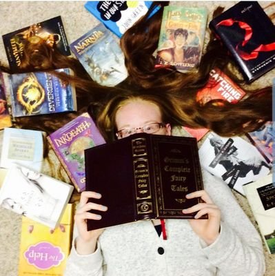 tinyredbookshop's profile picture. Book lover, reader, & collector. Beauty and the Beast enthusiast.