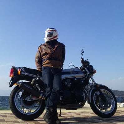 好きなもの：バイクツーリング、CB750F、モンキーＺ50Ｊ、TLM220R、コペンセロ、カメラ、旅行、B級グルメ、自転車、アウトドア、アコギ、カープ  youtubeモトブログ https://t.co/Q39wPp6qoK