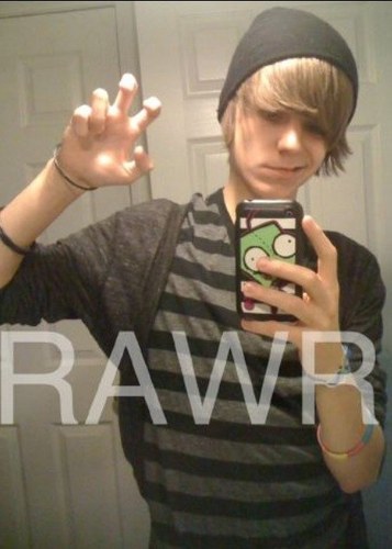 BiGreenDinosaur's profile picture. :D in my Reptar PJ's!!! [;