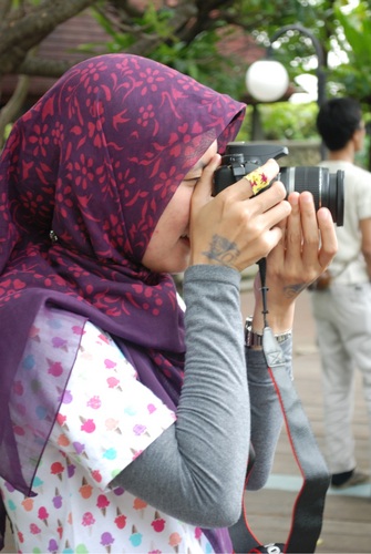 capahus's profile picture. Disana senang disini senang dimana-mana hatiku senang :)