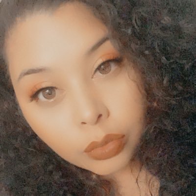 I’m an epileptic, music loving , makeup junkie,artsy,mermaid #epilepsy #lesbian #natural classy with a lil hood 💖💋🧜🏽♀️
