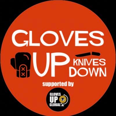 🥊⬆️🔪⬇️ - A grass roots, high visibility initiative to encourage young people off the streets and into Boxing Clubs. ••• #GlovesUpKnivesDown