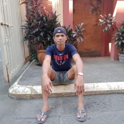 DennisSuayan's profile picture. No pain no gain