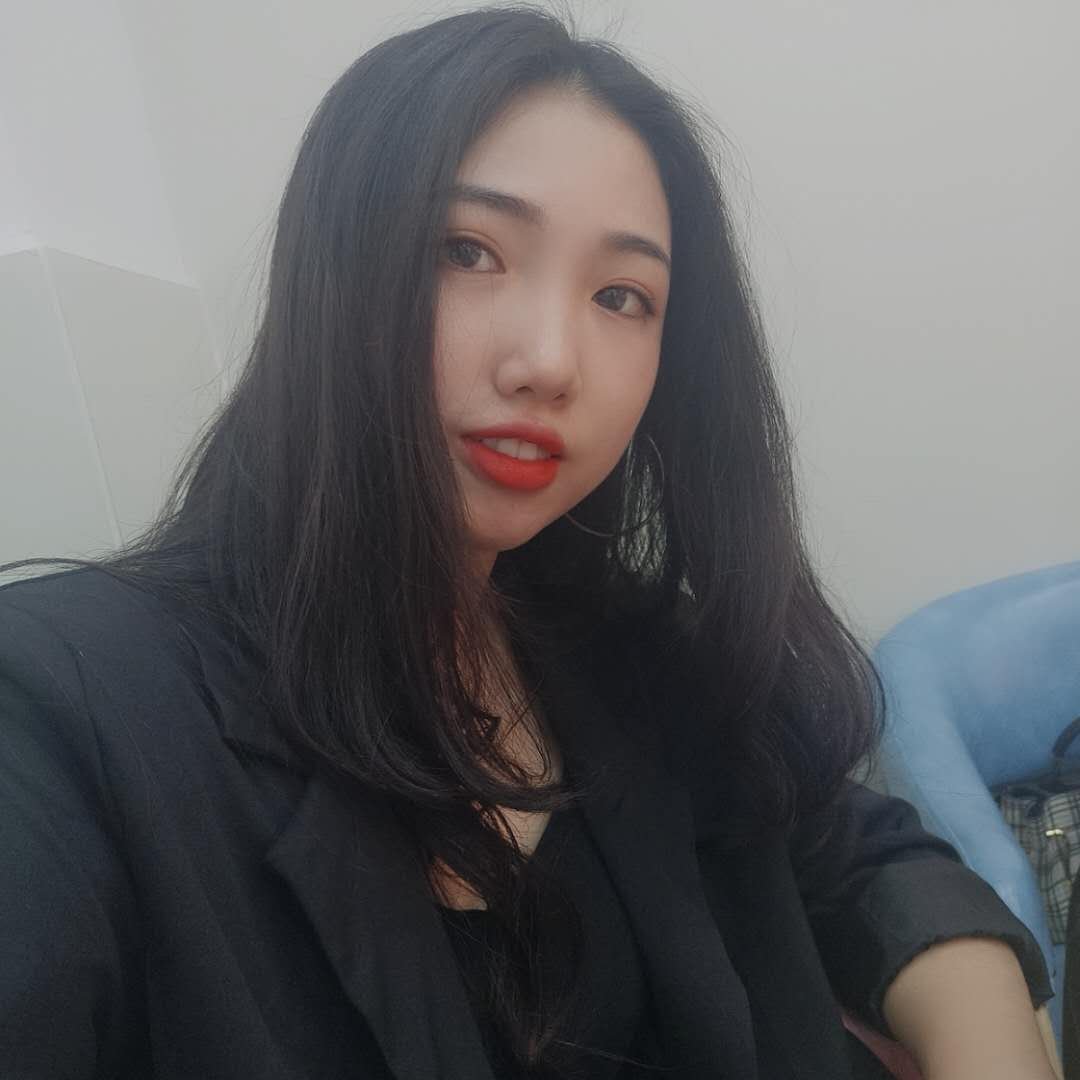I am a new saleswoman for POS in Shenzhen and its also the first time use twitter ,if possible , could you please teach me to use it , welcome to contact me☺