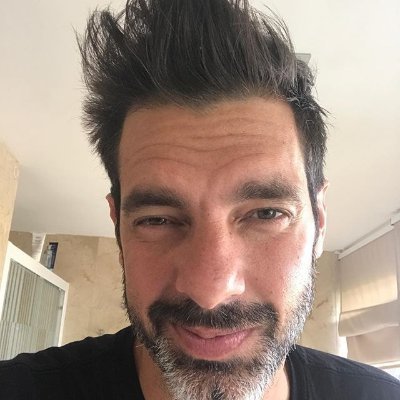 Je suis un homme Sincère,Honnête,Respectueux Qui est a la Recherche de Son âme Sœur ♥♥♥