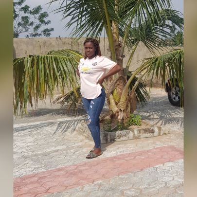 Mo_vky's profile picture. ♏