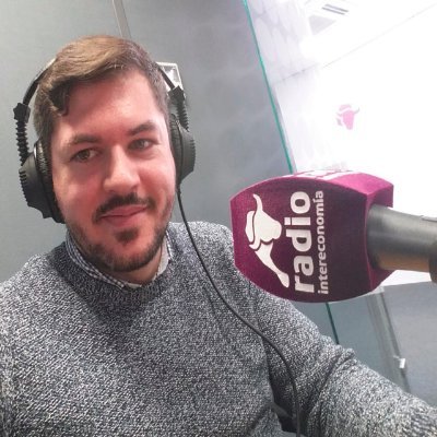 Periodista. Me gano la vida creando contenidos.🎙Amante #libros, #gastronomía, #vino y #viajes. Productor de @_GatoGourmet, A Media Sesión y Club Negocios Raros