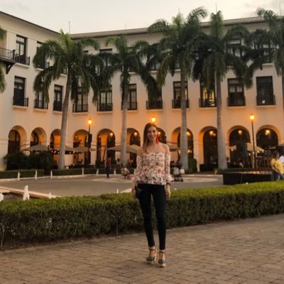 PaulaCorredor4's profile picture. No soy una mujer Perfecta solo una aproximación - Beautiful Imperfection