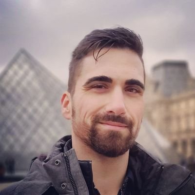 👋 #INTJ | Passionné de marketing & stratégie digitale | Optimisant les performances de votre site web grâce au #SEA #SEO, #IA #Data #Automation.
