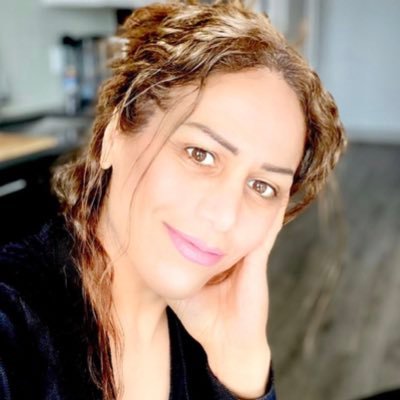 Faranakysf's profile picture. 