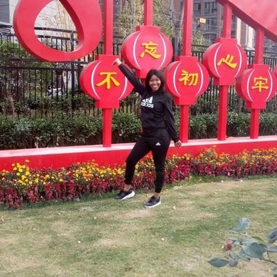 mbali_sikhosana's profile picture. Live your life