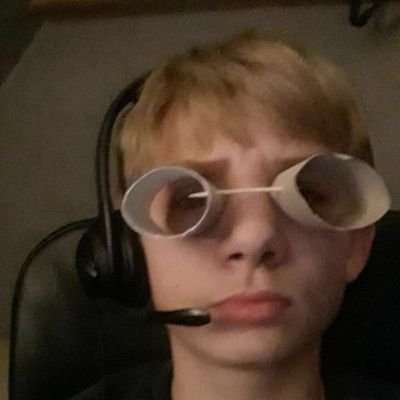 rominoxboy's profile picture. Vive bidule le sang de la veine