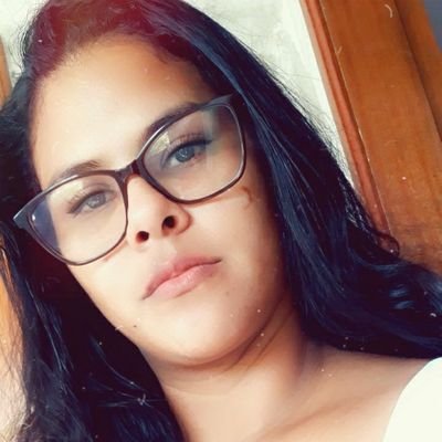 Sou do signo de Áries.Fogo.Sou direta.Franca.E prefiro que sejam comigo também.Não gosto de meias palavras ou meias verdades.