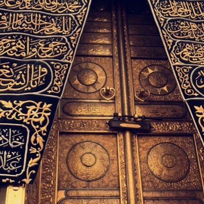 alyaa_madian's profile picture. _ ستر العرش مسبول علينا، و عين الله ناظرة إلينا .💚😇 _أنت مرادًا وإن ظننت أنك المُريد .🙌💚