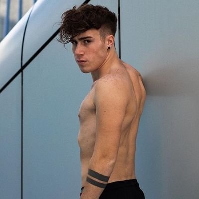 birtanbooyss's profile picture. izmir

mka