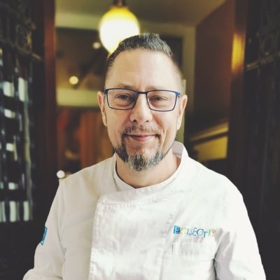 Chef y co-propietario en Eclectic Restaurante