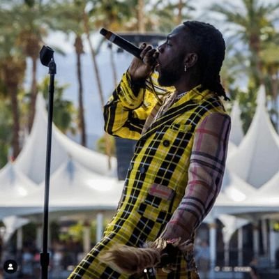 I Only hype ♨🚨💪👒
Da love 4 @Shattawalegh x @Burnaboy
Call Me : ShattaBurna #AfricanDancehallKingzSon 🎶💓🌻✊👑🍁 +233572897527