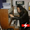 sunaoinami's profile picture. ど田舎、限界集落で暮らしています。猫中心の生活。隣人の老害被害、そして自己愛性人格障害なK林,F田, I見からNPD被害をまともにくらっています。
NPDを学ぶと、会話が成り立たない人を見抜けるようになりました。しかし、ダメージを受けた気持ちはしんどいです。本当に。
  音楽はIDM,Industrialなど。