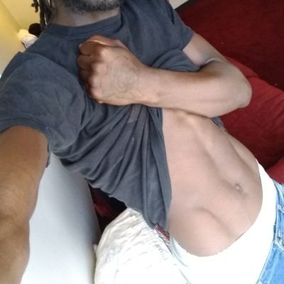 I'm tall dark skinned wit dreadsloc Im 25 on some freak shitt hmu (216) Cleveland 216 type shit big black dicks🍆 n an fatt ass 🍑