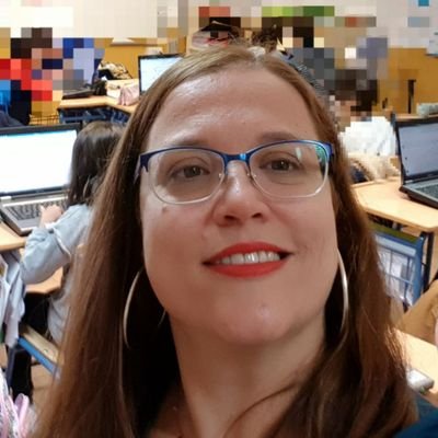 Maestra de Primaria/Inglés y entusiasta de las TICs.