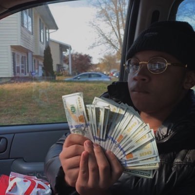 Up & Coming rap Artist🎤 IG @goupman1 FUCK IT I SCAM💰📲💳