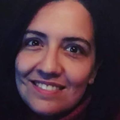 Content editor.Teacher. Writer. Feminista. Europeísta. Ecologista.