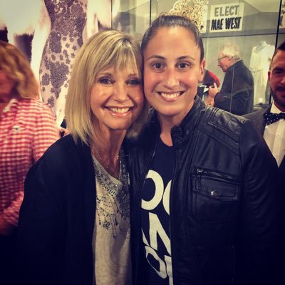 Jersey native. Music obsessed. Cancer survivor. Animal lover. Yes, that's Olivia Newton-John in my profile pic :) #SHEro #NOH8 #RESIST #yankees #repbx